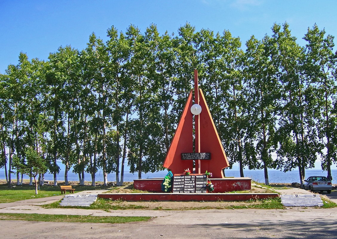 Памятник Борцам за Советскую власть.